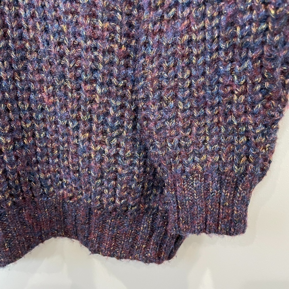 Cotton Emporium Metallic Shaker Stitch V-Neck Sweater - Picture 5 of 7